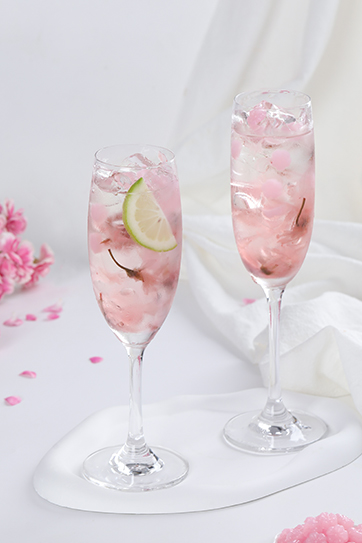 樱花柠檬气泡饮