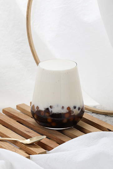 桂圆红枣牛乳茶